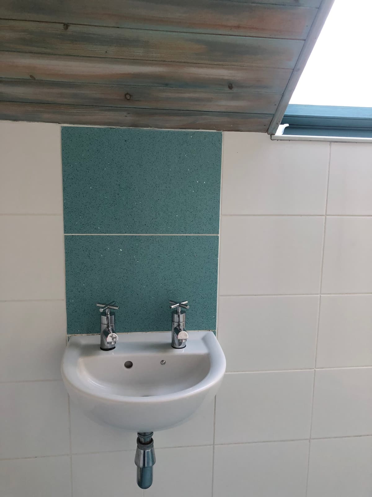 Dive & Sea the Hebrides - shower rooms
