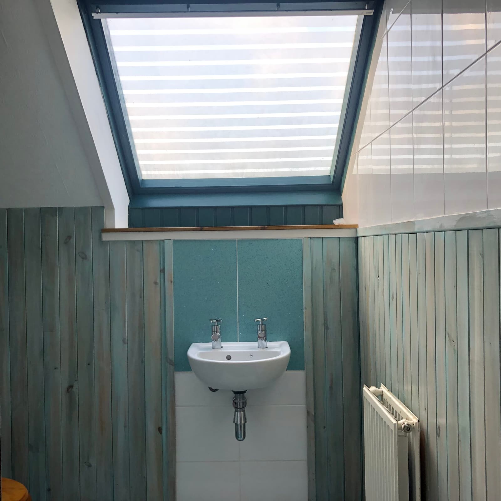 Dive & Sea the Hebrides, dive centre accommodation, shower-room