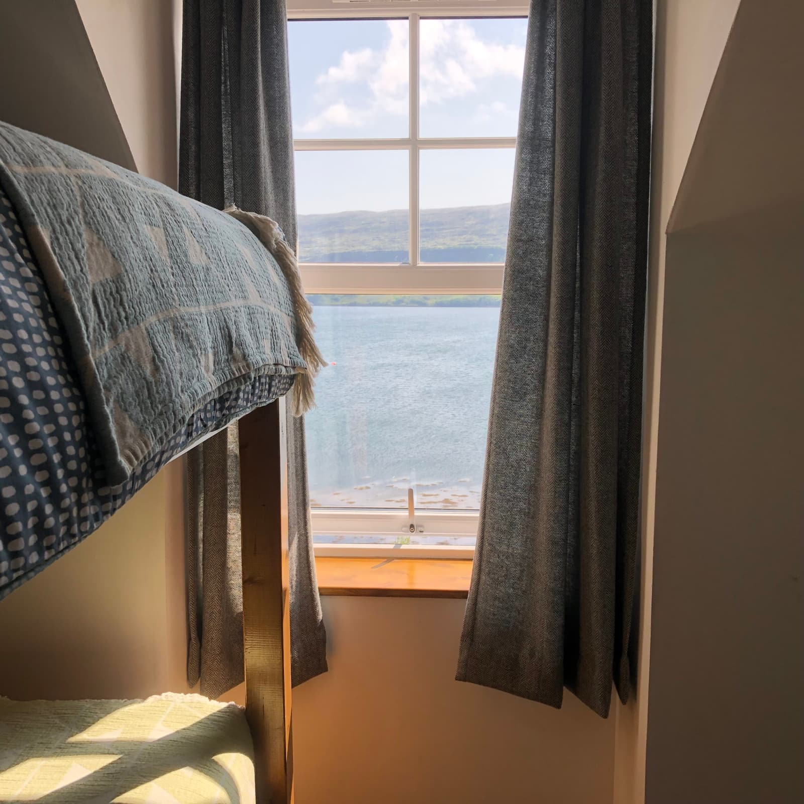 Twin Bunkroom at Dive & Sea the Hebrides